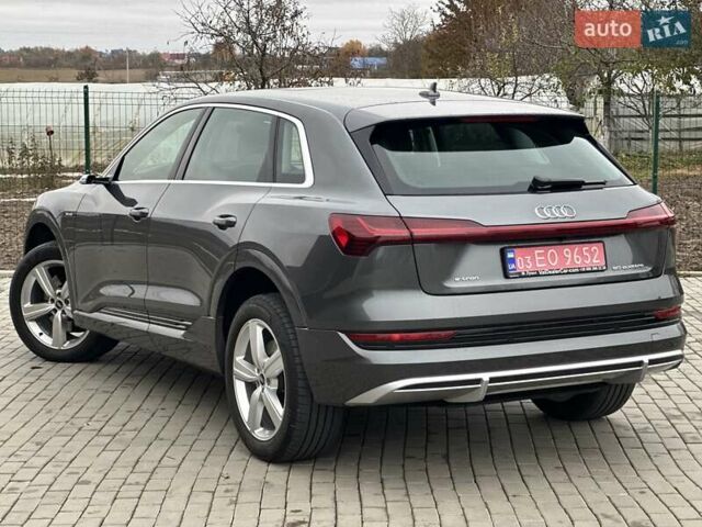 Серый Ауди E-Tron, объемом двигателя 0 л и пробегом 56 тыс. км за 34200 $, фото 12 на Automoto.ua