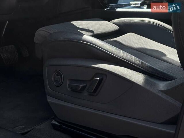 Серый Ауди E-Tron, объемом двигателя 0 л и пробегом 115 тыс. км за 37600 $, фото 28 на Automoto.ua