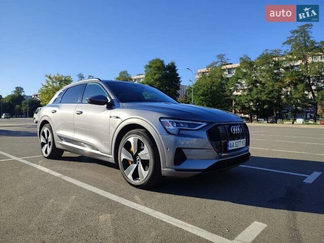 Серый Ауди E-Tron, объемом двигателя 0 л и пробегом 81 тыс. км за 34800 $, фото 8 на Automoto.ua