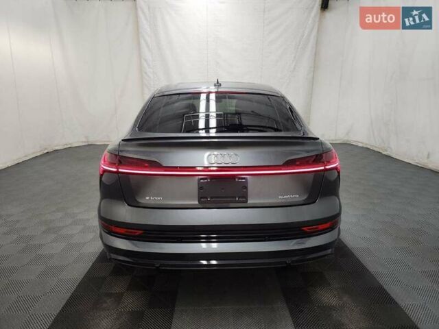 Сірий Ауді E-Tron, об'ємом двигуна 0 л та пробігом 43 тис. км за 41999 $, фото 31 на Automoto.ua