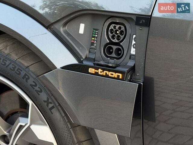 Серый Ауди E-Tron, объемом двигателя 0 л и пробегом 56 тыс. км за 46999 $, фото 22 на Automoto.ua