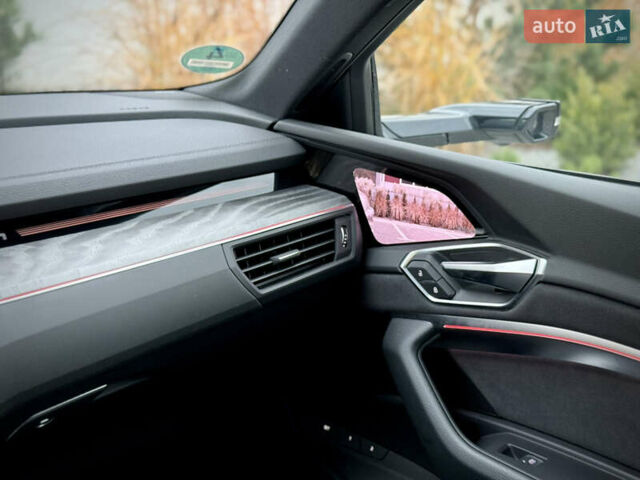 Серый Ауди E-Tron, объемом двигателя 0 л и пробегом 36 тыс. км за 45445 $, фото 68 на Automoto.ua