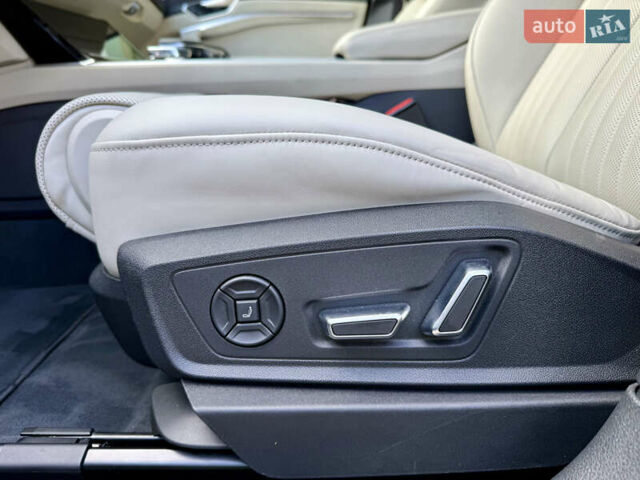 Серый Ауди E-Tron, объемом двигателя 0 л и пробегом 130 тыс. км за 37000 $, фото 58 на Automoto.ua