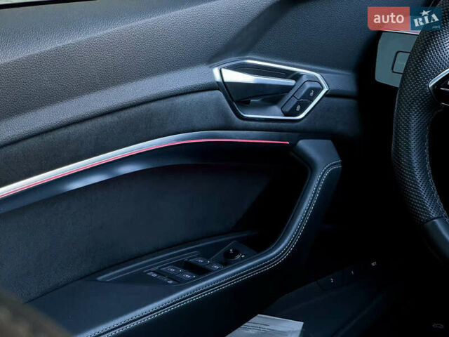 Сірий Ауді E-Tron, об'ємом двигуна 0 л та пробігом 47 тис. км за 45000 $, фото 36 на Automoto.ua