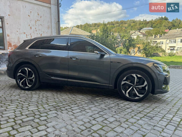 Серый Ауди E-Tron, объемом двигателя 0 л и пробегом 203 тыс. км за 29950 $, фото 5 на Automoto.ua