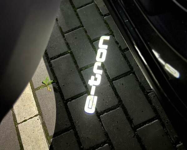 Серый Ауди E-Tron, объемом двигателя 0 л и пробегом 125 тыс. км за 34999 $, фото 116 на Automoto.ua