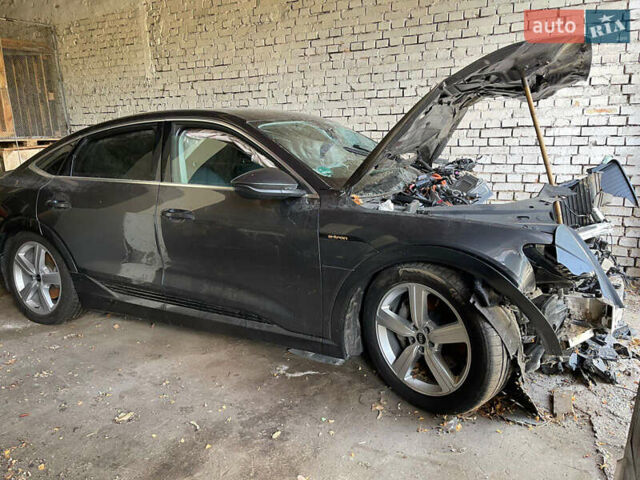 Серый Ауди E-Tron, объемом двигателя 0 л и пробегом 32 тыс. км за 9900 $, фото 1 на Automoto.ua