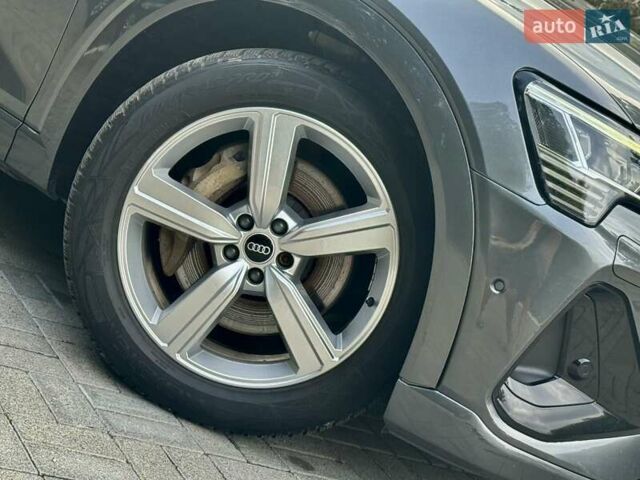 Сірий Ауді E-Tron, об'ємом двигуна 0 л та пробігом 148 тис. км за 27500 $, фото 16 на Automoto.ua