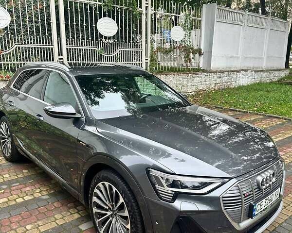 Серый Ауди E-Tron, объемом двигателя 0 л и пробегом 53 тыс. км за 36000 $, фото 4 на Automoto.ua