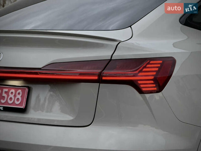 Серый Ауди E-Tron, объемом двигателя 0 л и пробегом 36 тыс. км за 45445 $, фото 53 на Automoto.ua