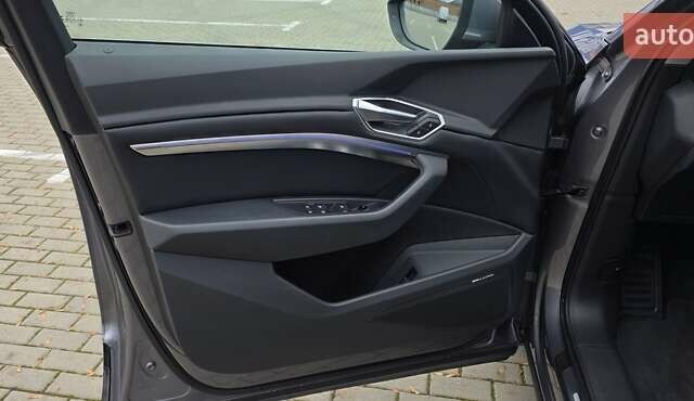 Сірий Ауді E-Tron, об'ємом двигуна 0 л та пробігом 140 тис. км за 28800 $, фото 75 на Automoto.ua