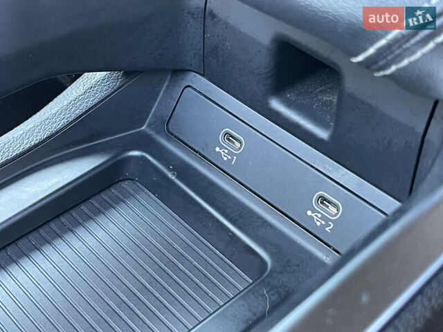 Сірий Ауді E-Tron, об'ємом двигуна 0 л та пробігом 38 тис. км за 39500 $, фото 34 на Automoto.ua