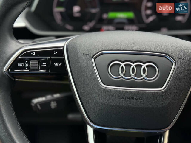 Серый Ауди E-Tron, объемом двигателя 0 л и пробегом 33 тыс. км за 39500 $, фото 26 на Automoto.ua