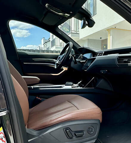 Серый Ауди E-Tron, объемом двигателя 0 л и пробегом 79 тыс. км за 36500 $, фото 15 на Automoto.ua