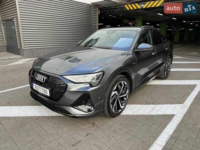 Сірий Ауді E-Tron, об'ємом двигуна 0 л та пробігом 45 тис. км за 48137 $, фото 8 на Automoto.ua