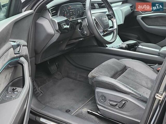 Сірий Ауді E-Tron, об'ємом двигуна 0 л та пробігом 117 тис. км за 27200 $, фото 12 на Automoto.ua