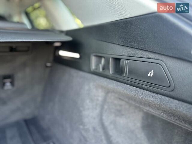 Серый Ауди E-Tron, объемом двигателя 0 л и пробегом 59 тыс. км за 37396 $, фото 35 на Automoto.ua