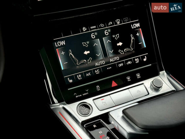 Серый Ауди E-Tron, объемом двигателя 0 л и пробегом 36 тыс. км за 45445 $, фото 135 на Automoto.ua