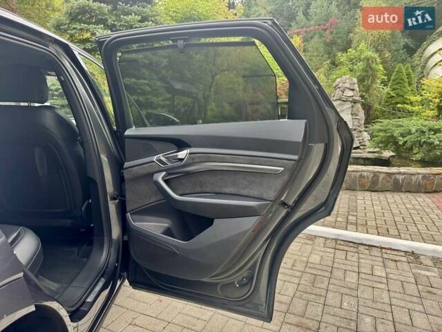 Сірий Ауді E-Tron, об'ємом двигуна 0 л та пробігом 148 тис. км за 27500 $, фото 145 на Automoto.ua