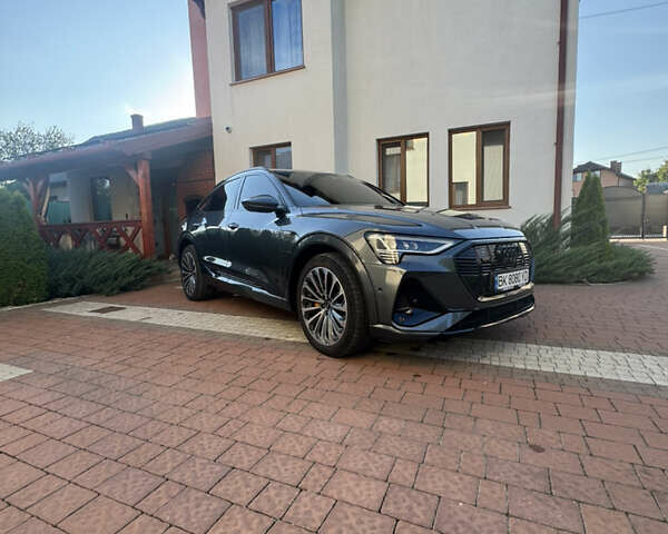 Серый Ауди E-Tron, объемом двигателя 0 л и пробегом 29 тыс. км за 45500 $, фото 7 на Automoto.ua