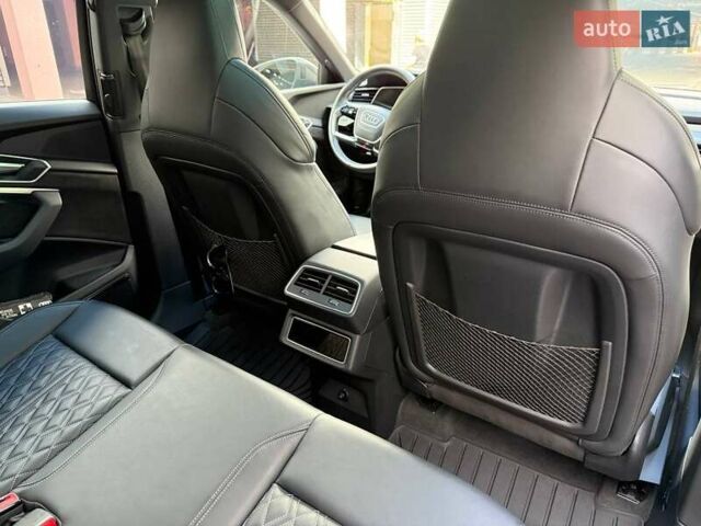 Сірий Ауді E-Tron, об'ємом двигуна 0 л та пробігом 45 тис. км за 48137 $, фото 31 на Automoto.ua
