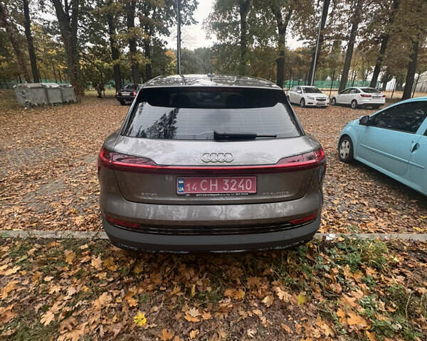 Сірий Ауді E-Tron, об'ємом двигуна 0 л та пробігом 47 тис. км за 28300 $, фото 4 на Automoto.ua