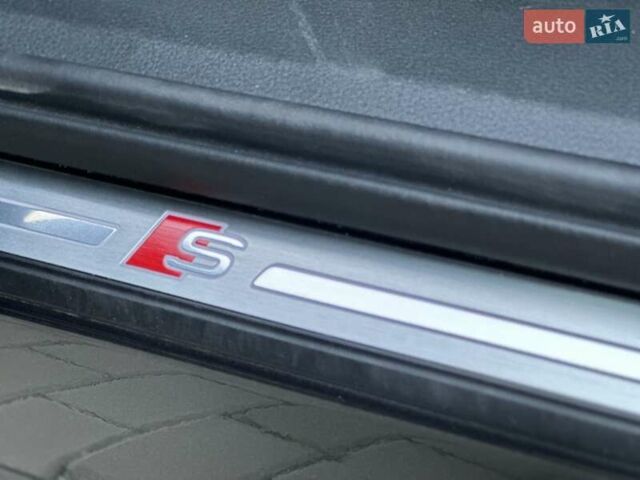 Серый Ауди E-Tron, объемом двигателя 0 л и пробегом 56 тыс. км за 34200 $, фото 22 на Automoto.ua