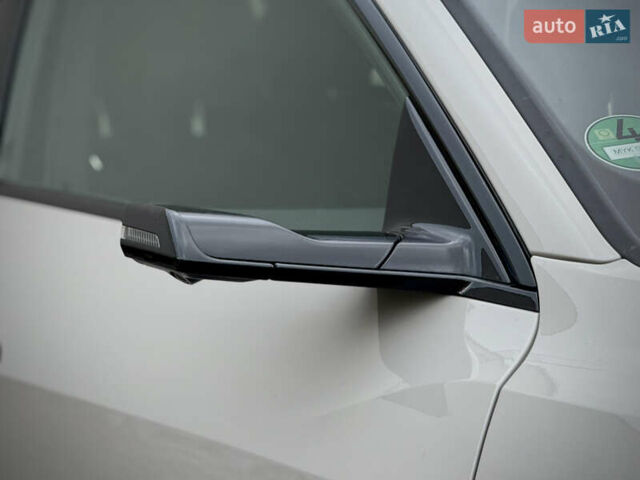 Серый Ауди E-Tron, объемом двигателя 0 л и пробегом 36 тыс. км за 45445 $, фото 37 на Automoto.ua