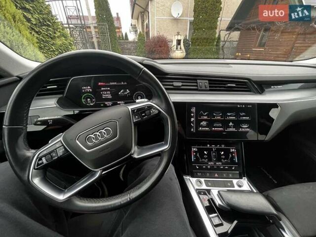 Серый Ауди E-Tron, объемом двигателя 0 л и пробегом 165 тыс. км за 33000 $, фото 19 на Automoto.ua