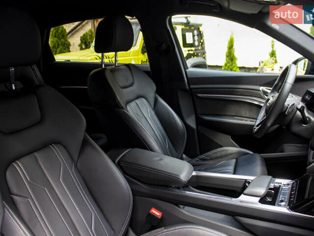 Сірий Ауді E-Tron, об'ємом двигуна 0 л та пробігом 69 тис. км за 39700 $, фото 9 на Automoto.ua