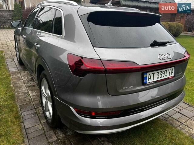 Серый Ауди E-Tron, объемом двигателя 0 л и пробегом 165 тыс. км за 33000 $, фото 5 на Automoto.ua