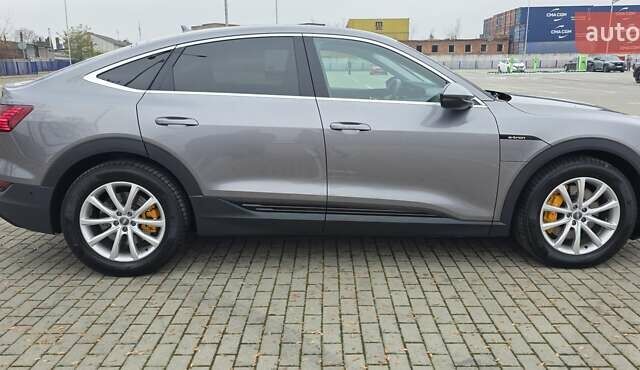 Сірий Ауді E-Tron, об'ємом двигуна 0 л та пробігом 140 тис. км за 28800 $, фото 36 на Automoto.ua