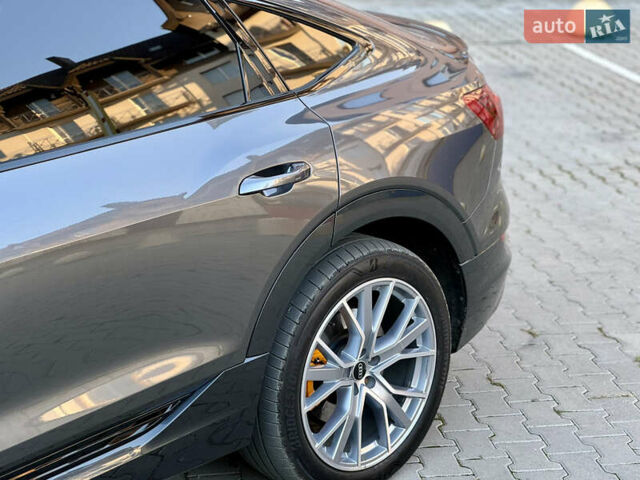 Сірий Ауді E-Tron, об'ємом двигуна 0 л та пробігом 47 тис. км за 45000 $, фото 6 на Automoto.ua
