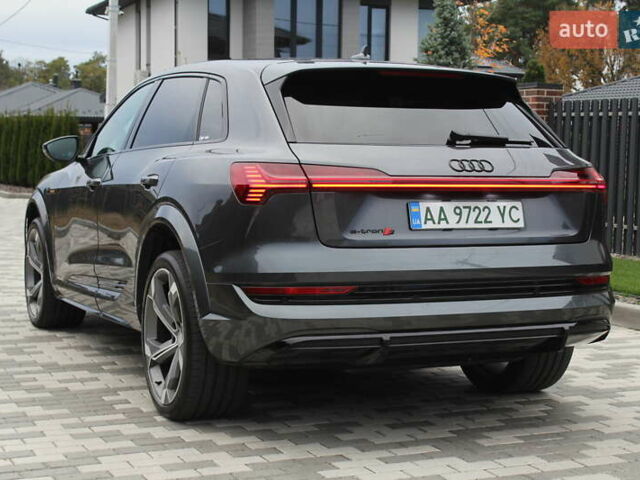 Серый Ауди E-Tron, объемом двигателя 0 л и пробегом 44 тыс. км за 44700 $, фото 7 на Automoto.ua