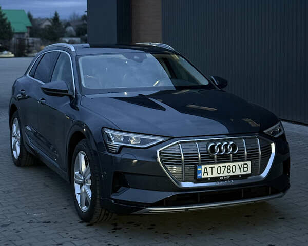 Серый Ауди E-Tron, объемом двигателя 0 л и пробегом 45 тыс. км за 42000 $, фото 8 на Automoto.ua