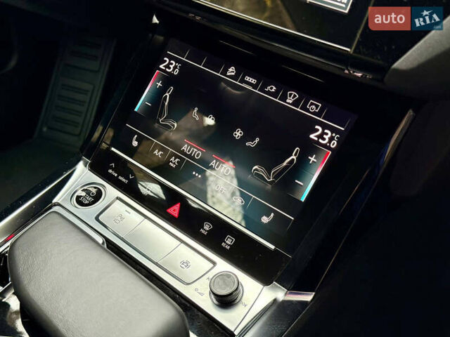 Сірий Ауді E-Tron, об'ємом двигуна 0 л та пробігом 39 тис. км за 46500 $, фото 52 на Automoto.ua