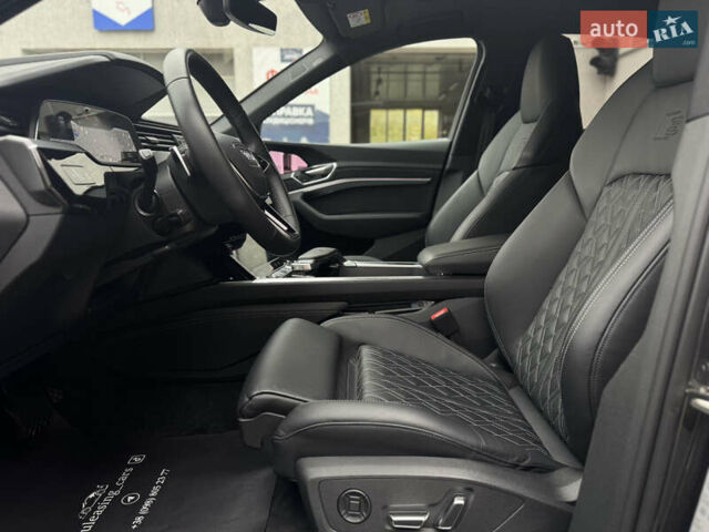 Серый Ауди E-Tron, объемом двигателя 0 л и пробегом 59 тыс. км за 44999 $, фото 18 на Automoto.ua