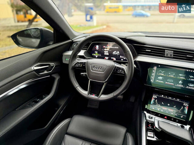 Серый Ауди E-Tron, объемом двигателя 0 л и пробегом 31 тыс. км за 46500 $, фото 42 на Automoto.ua