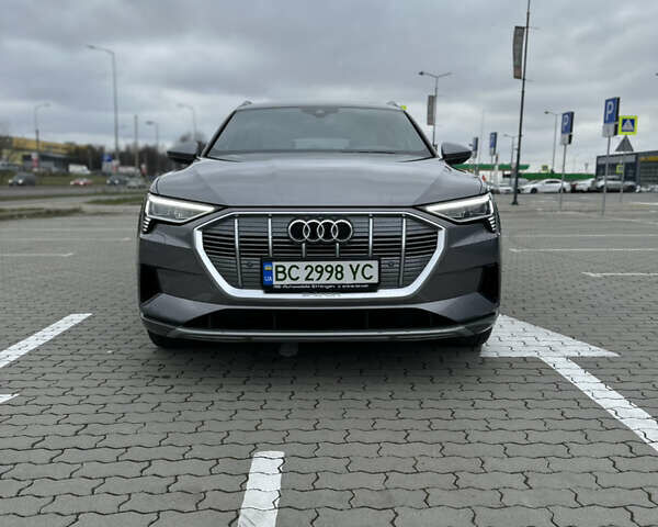 Сірий Ауді E-Tron, об'ємом двигуна 0 л та пробігом 45 тис. км за 38900 $, фото 2 на Automoto.ua