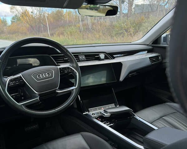 Серый Ауди E-Tron, объемом двигателя 0 л и пробегом 145 тыс. км за 29500 $, фото 91 на Automoto.ua