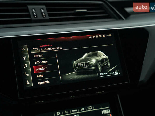 Сірий Ауді E-Tron, об'ємом двигуна 0 л та пробігом 64 тис. км за 37900 $, фото 33 на Automoto.ua