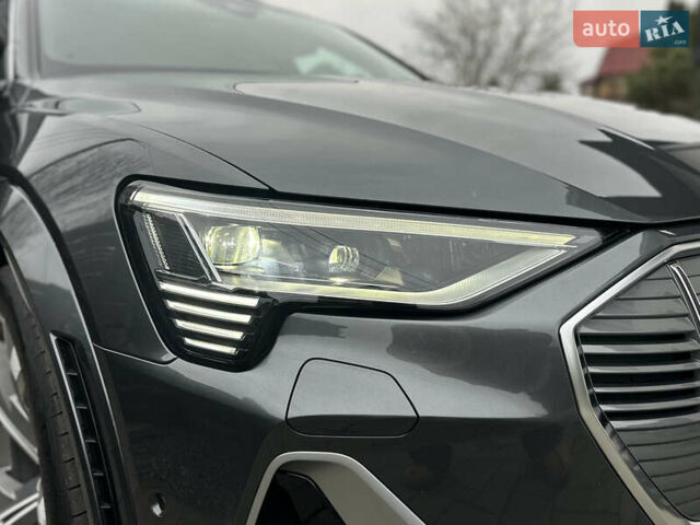 Сірий Ауді E-Tron, об'ємом двигуна 0 л та пробігом 48 тис. км за 49999 $, фото 31 на Automoto.ua