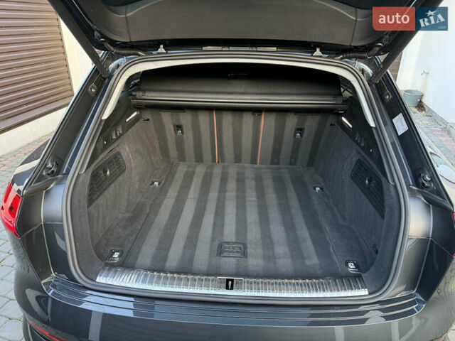 Серый Ауди E-Tron, объемом двигателя 0 л и пробегом 13 тыс. км за 36500 $, фото 32 на Automoto.ua