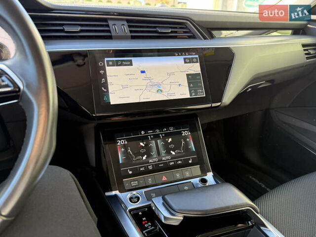 Серый Ауди E-Tron, объемом двигателя 0 л и пробегом 90 тыс. км за 33000 $, фото 53 на Automoto.ua