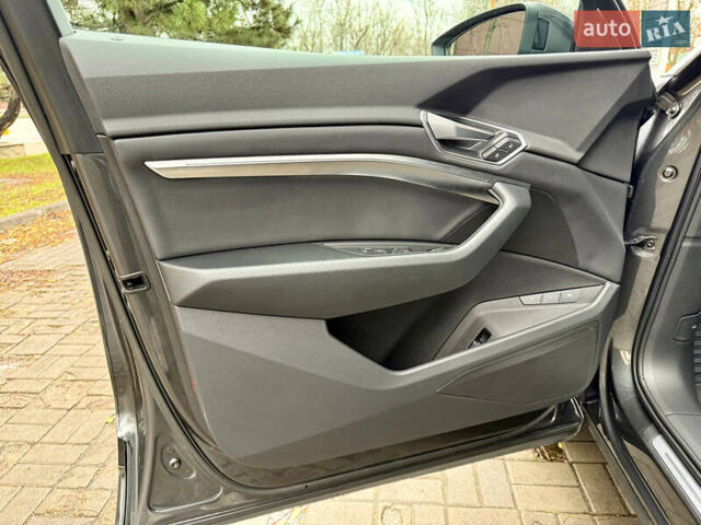 Сірий Ауді E-Tron, об'ємом двигуна 0 л та пробігом 39 тис. км за 46500 $, фото 29 на Automoto.ua