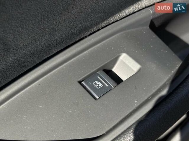 Серый Ауди E-Tron, объемом двигателя 0 л и пробегом 70 тыс. км за 39650 $, фото 25 на Automoto.ua