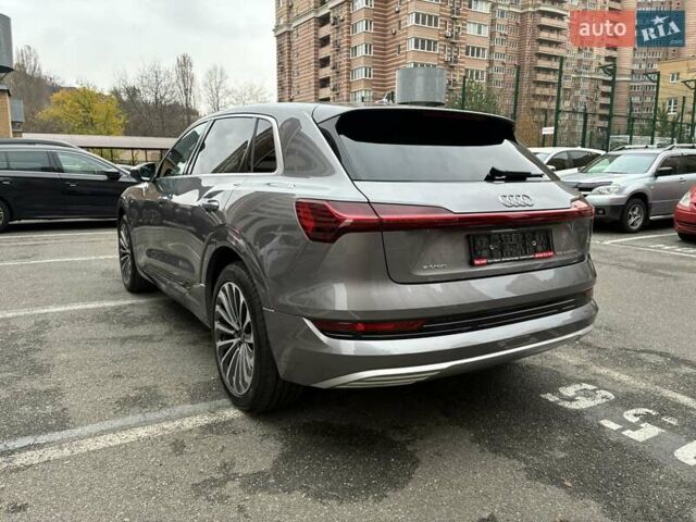 Серый Ауди E-Tron, объемом двигателя 0 л и пробегом 112 тыс. км за 31900 $, фото 18 на Automoto.ua