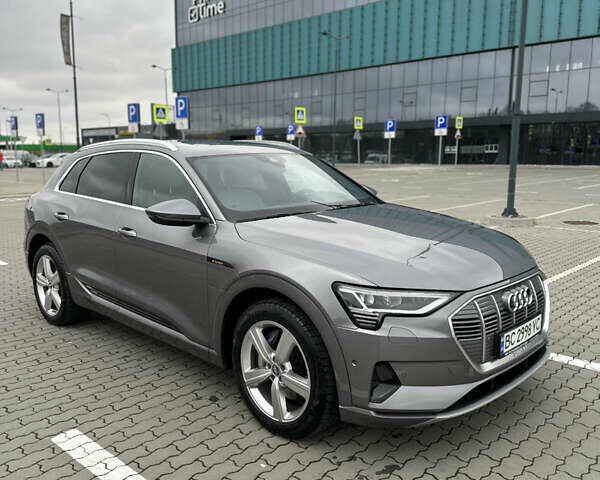 Сірий Ауді E-Tron, об'ємом двигуна 0 л та пробігом 45 тис. км за 38900 $, фото 15 на Automoto.ua