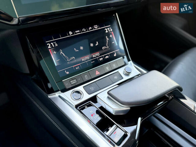 Серый Ауди E-Tron, объемом двигателя 0 л и пробегом 32 тыс. км за 35000 $, фото 20 на Automoto.ua