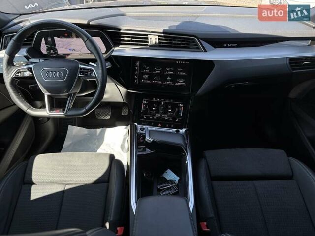 Серый Ауди E-Tron, объемом двигателя 0 л и пробегом 70 тыс. км за 39650 $, фото 23 на Automoto.ua
